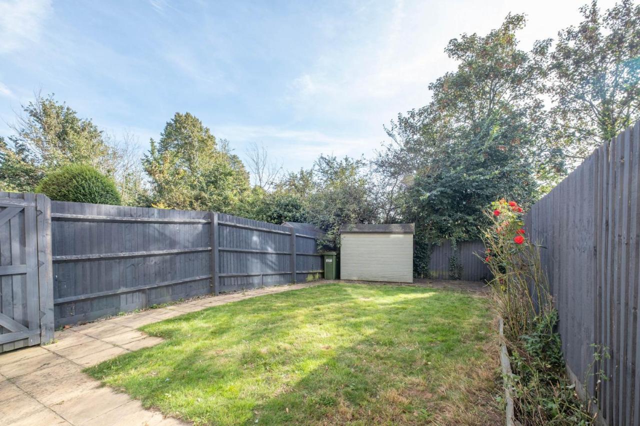 Foxherne 5Bdr 3Ba Serviced House With Parking - Slough By 360Stays Exteriér fotografie