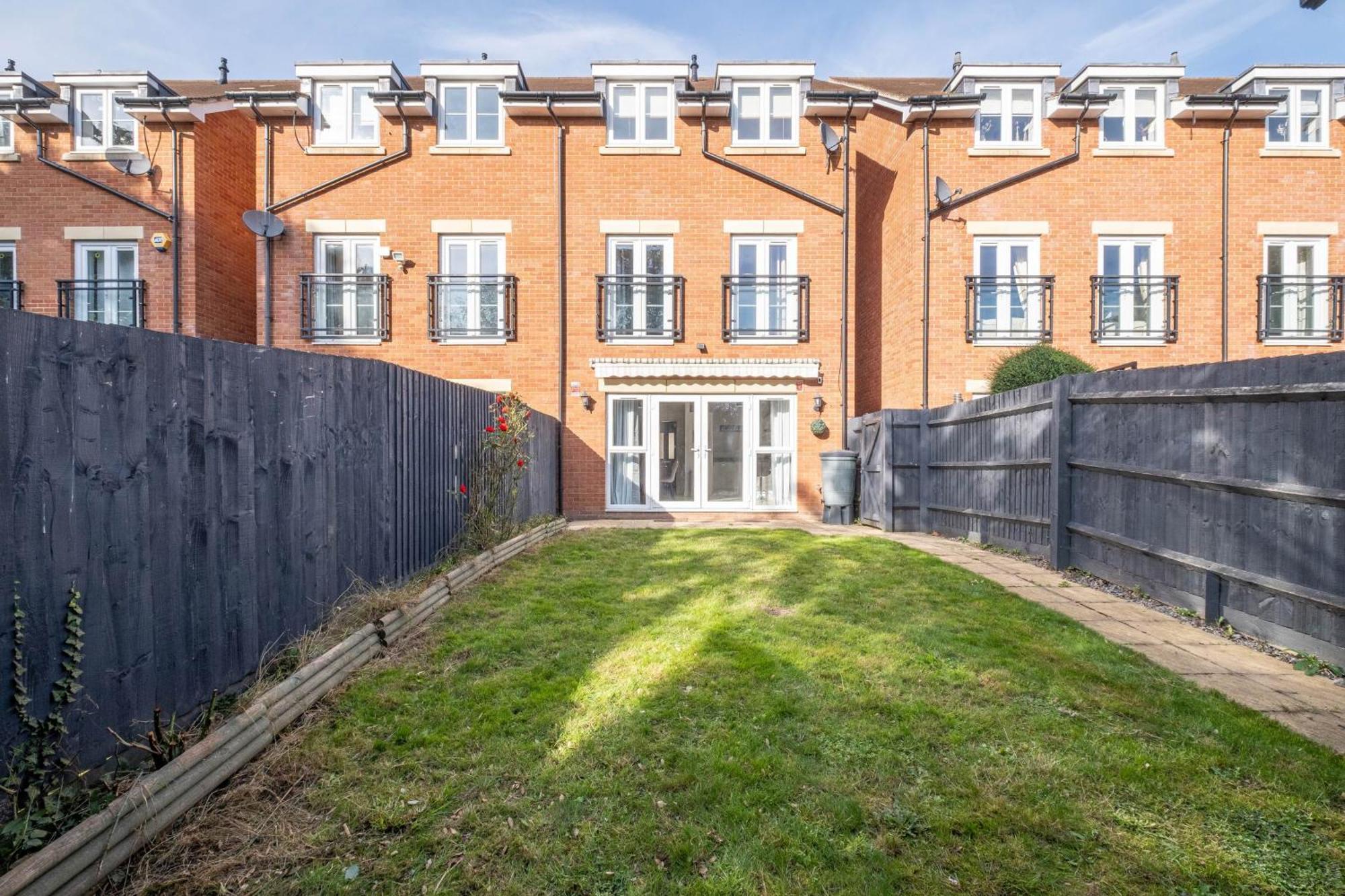 Foxherne 5Bdr 3Ba Serviced House With Parking - Slough By 360Stays Exteriér fotografie