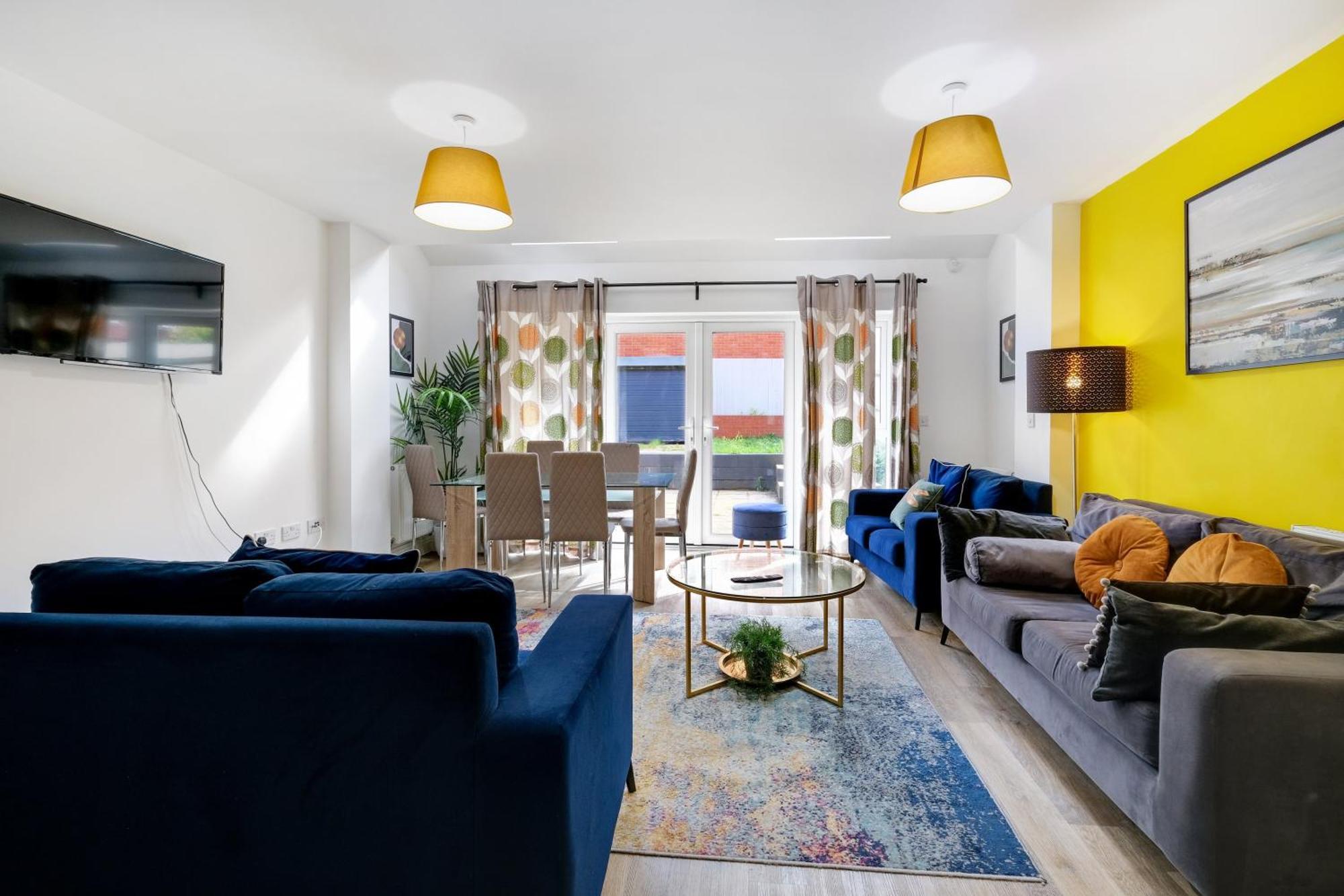 Foxherne 5Bdr 3Ba Serviced House With Parking - Slough By 360Stays Exteriér fotografie