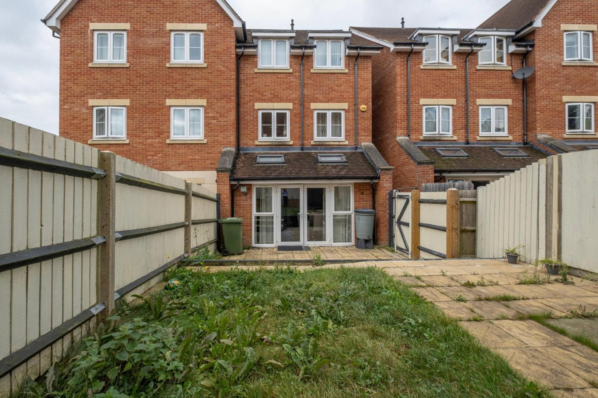 Foxherne 5Bdr 3Ba Serviced House With Parking - Slough By 360Stays Exteriér fotografie